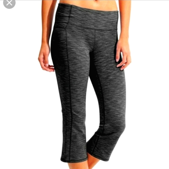 New Athleta Power-Up Capri, Gray - Picture 12 of 12